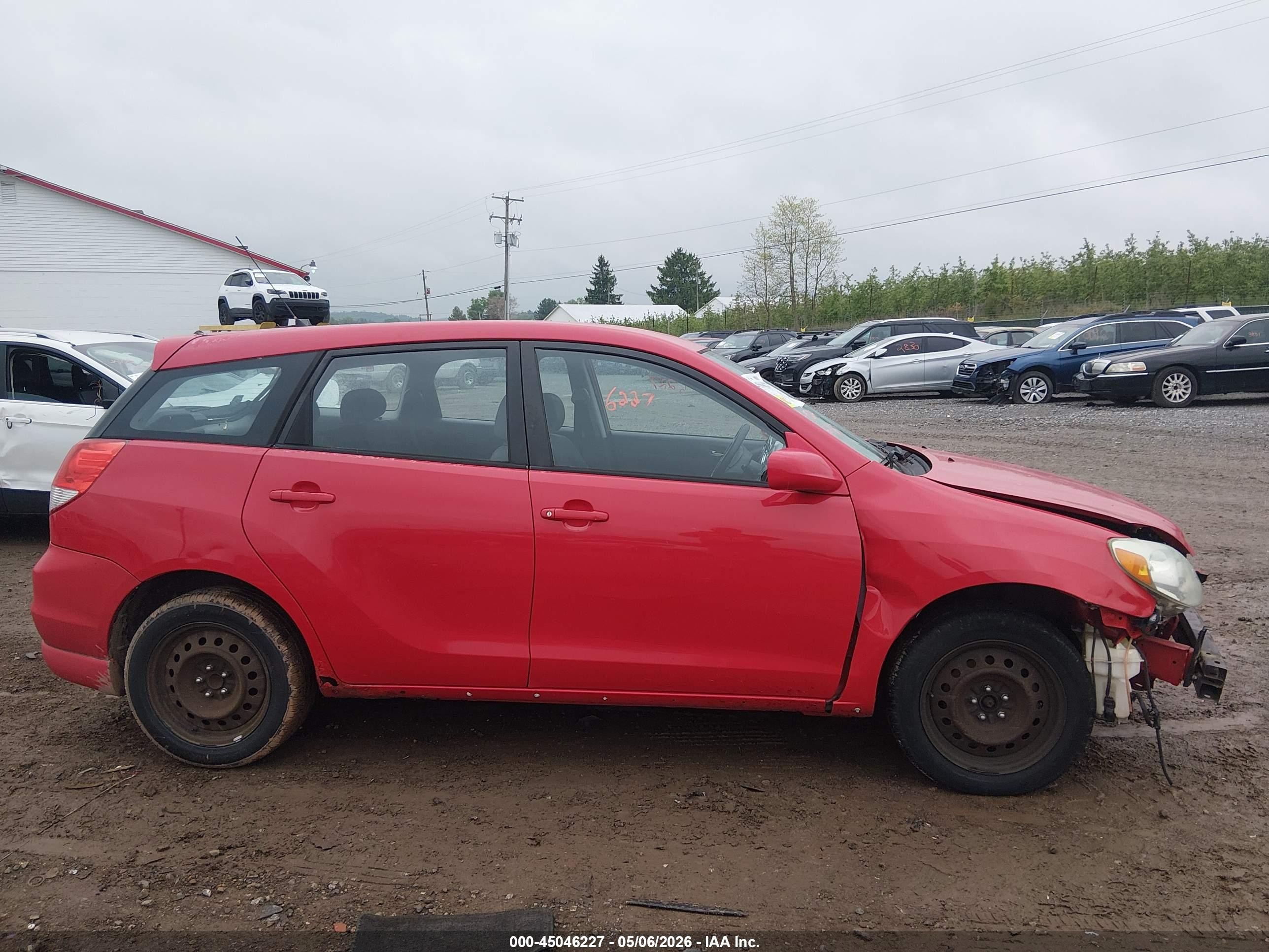 2004 Toyota Matrix Xr Red vin: 2T1KR32E84C209846
