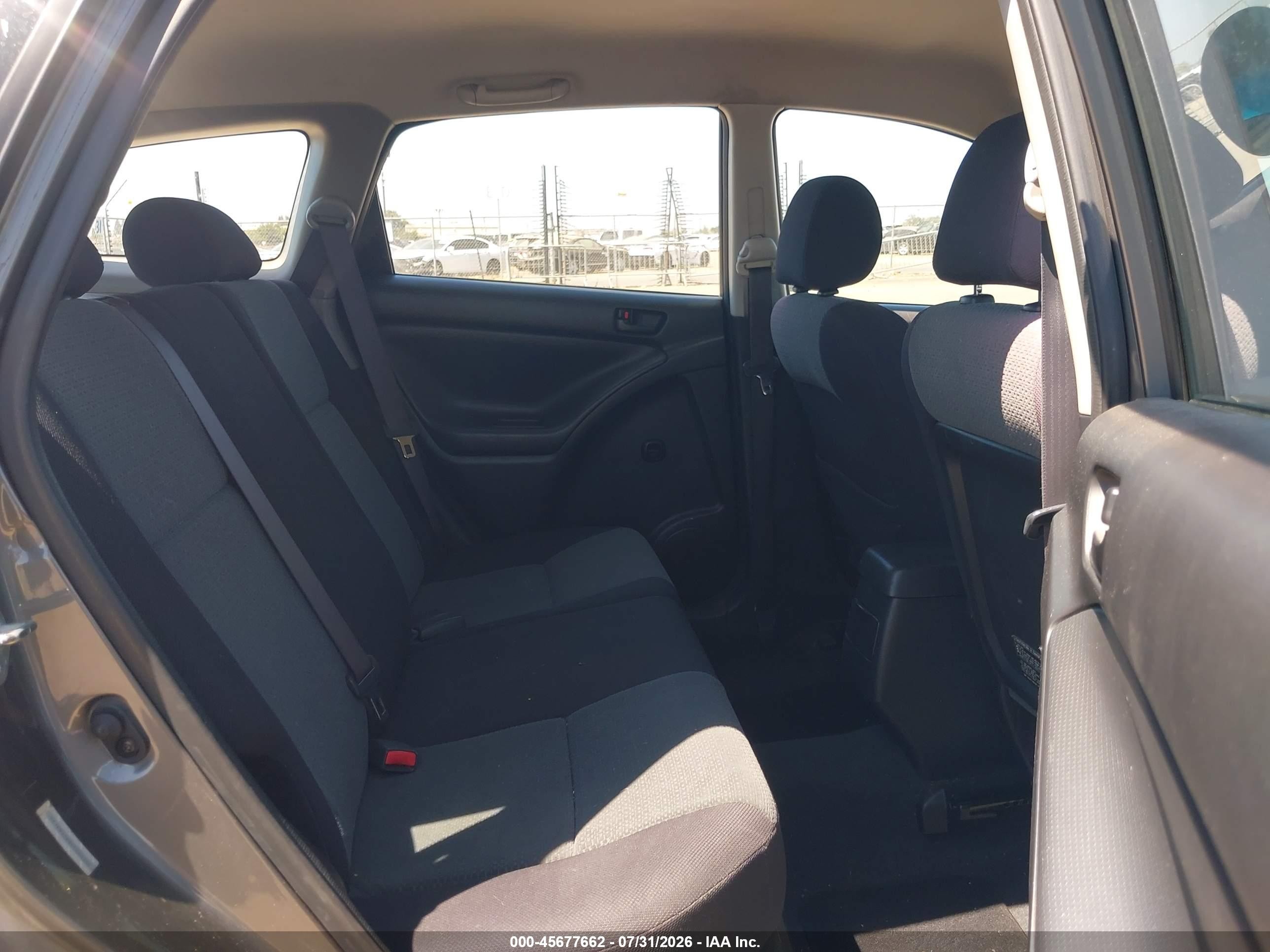 2004 Toyota Matrix Standard Gray vin: 2T1KR32E84C260182