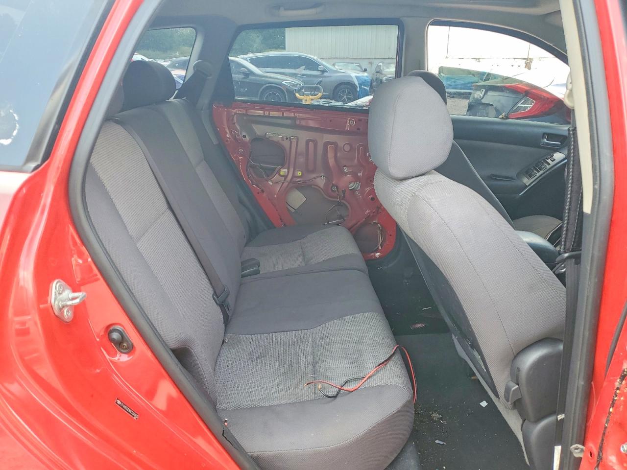 2005 Toyota Matrix Xr Red vin: 2T1KR32E85C333455