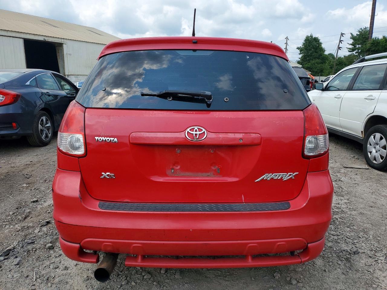 2005 Toyota Matrix Xr Red vin: 2T1KR32E85C333455