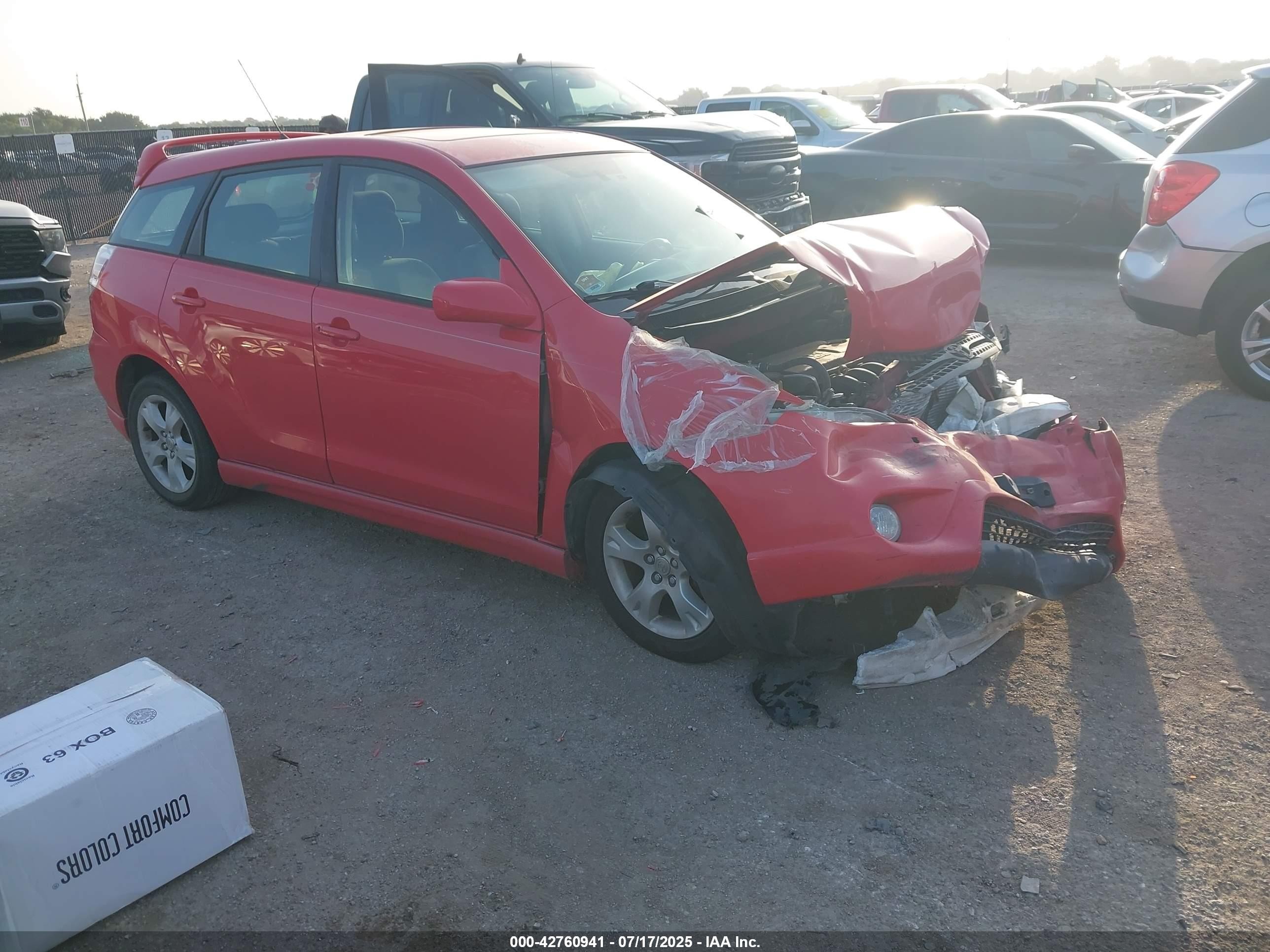 2005 Toyota Matrix Xr Red vin: 2T1KR32E85C340602