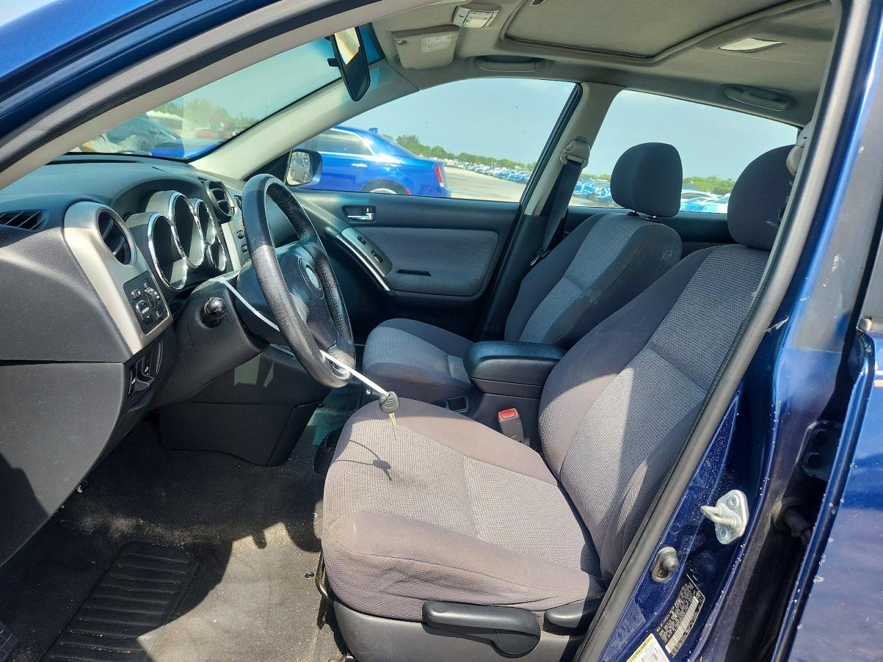 2005 Toyota Corolla Matrix Xr Blue vin: 2T1KR32E85C352118