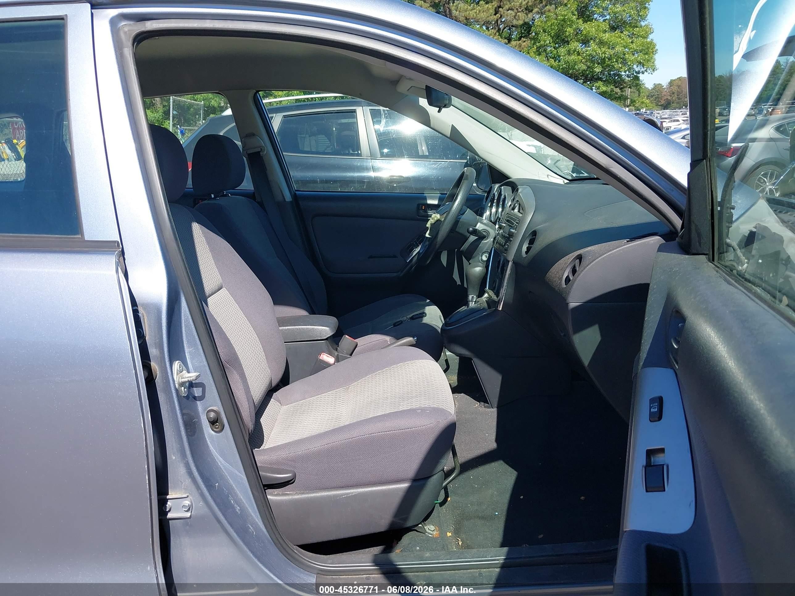2005 Toyota Matrix   Light Blue vin: 2T1KR32E85C445317