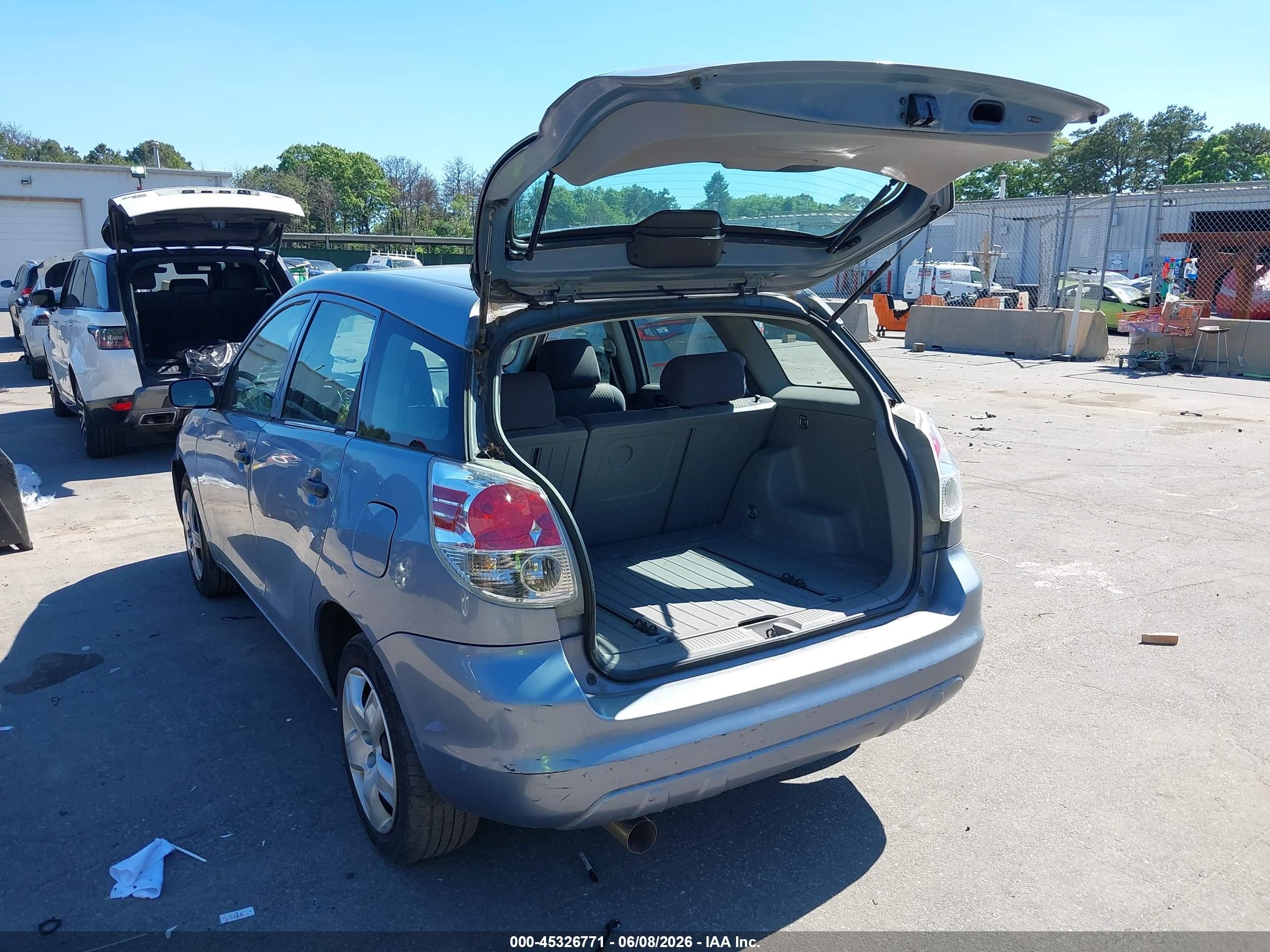 2005 Toyota Matrix   Light Blue vin: 2T1KR32E85C445317