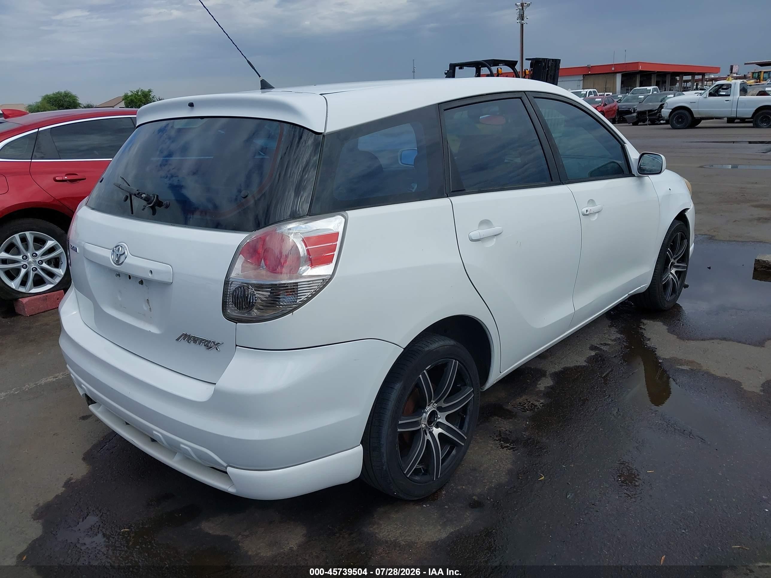 2006 Toyota Matrix Xr White vin: 2T1KR32E86C577690