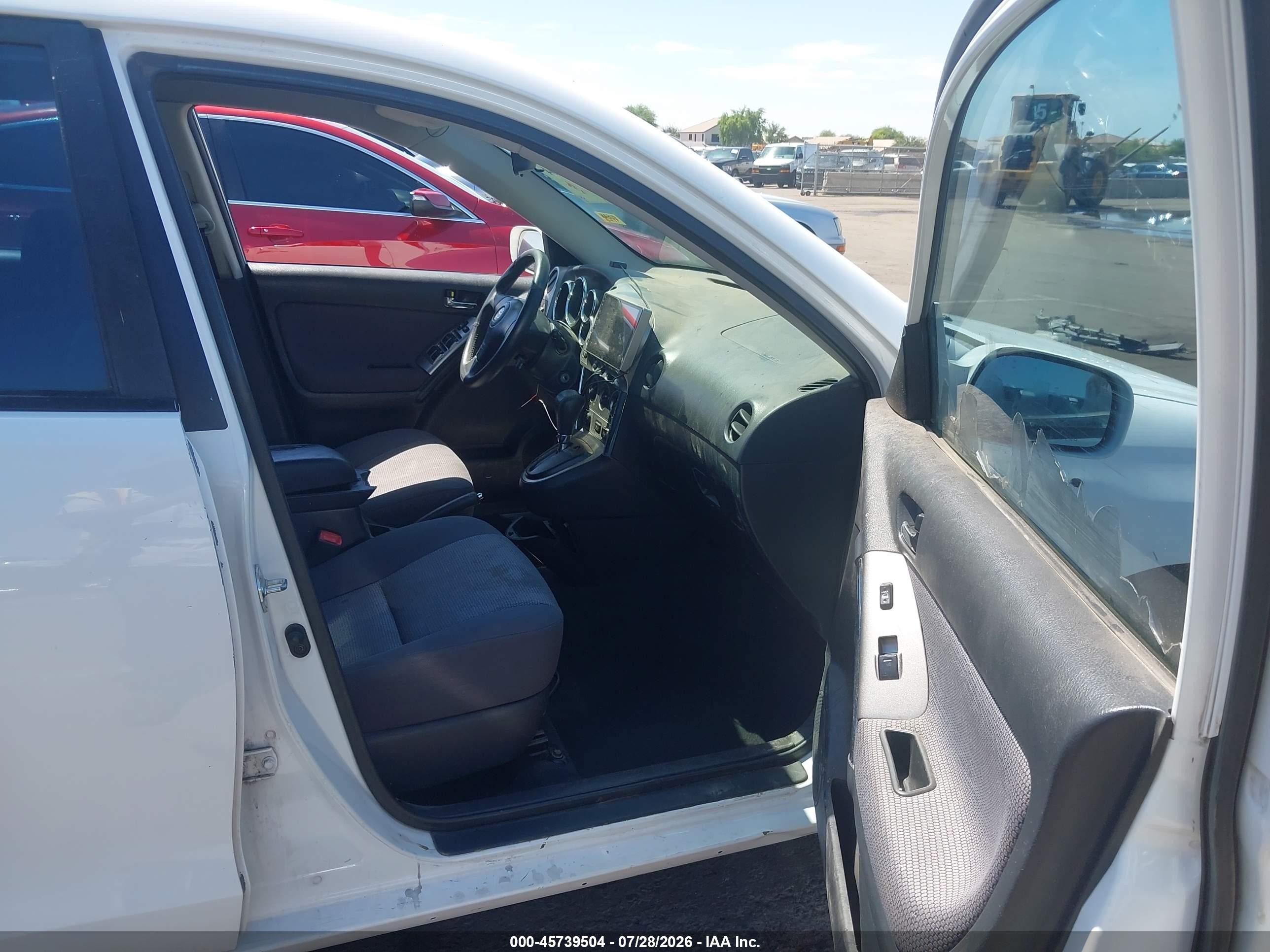 2006 Toyota Matrix Xr White vin: 2T1KR32E86C577690