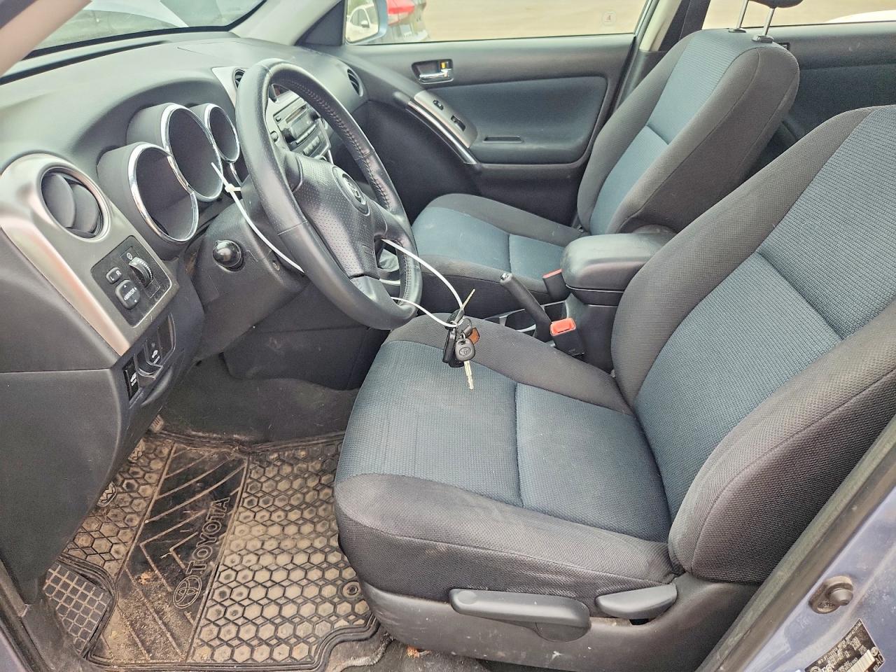 2008 Toyota Corolla Matrix Xr Blue vin: 2T1KR32E88C691093