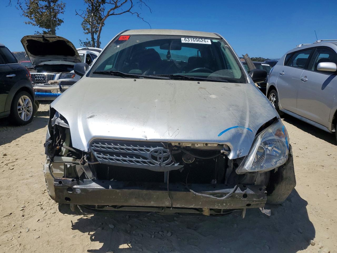 2008 Toyota Matrix Base Silver vin: 2T1KR32E88C700987