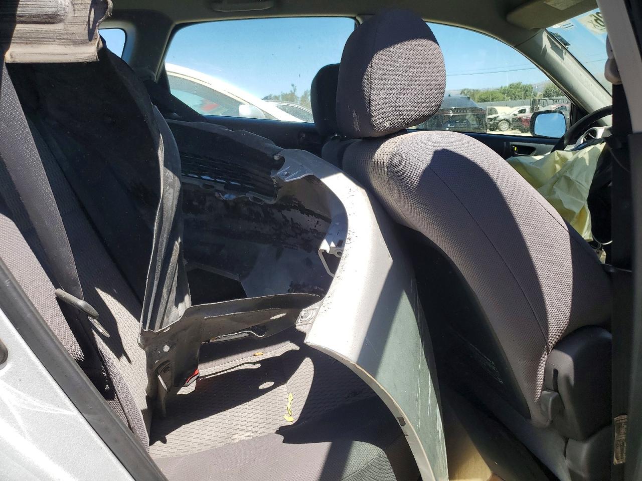 2008 Toyota Matrix Base Silver vin: 2T1KR32E88C700987