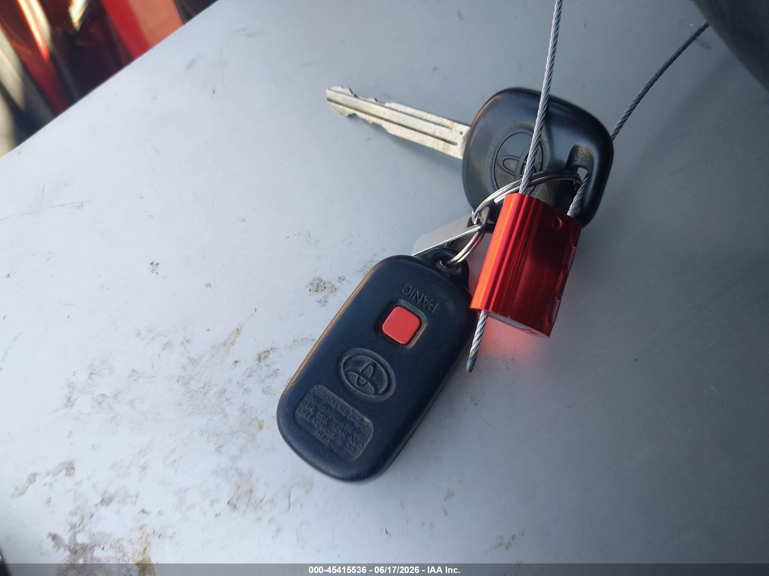 2008 Toyota Matrix Std Красный vin: 2T1KR32E88C717031