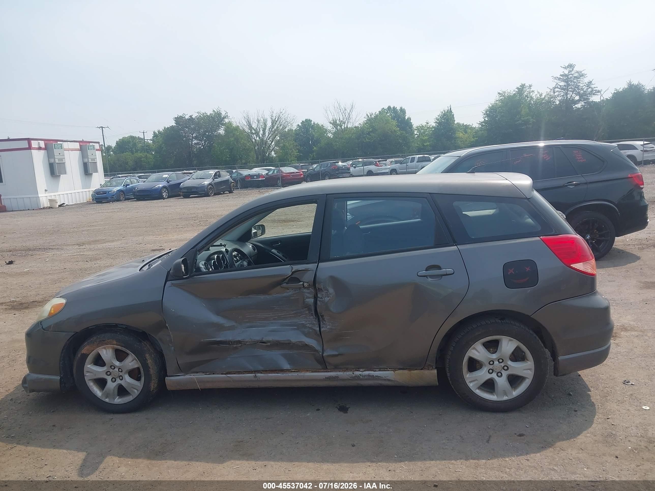 2004 Toyota Matrix Xr Gray vin: 2T1KR32E94C217681