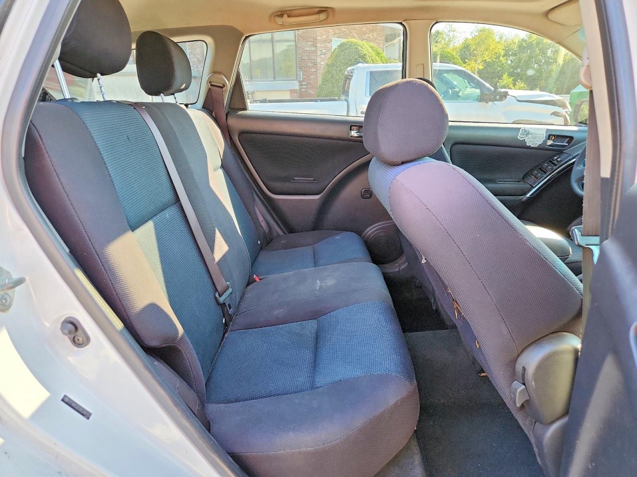 2005 Toyota Matrix Xr Белый vin: 2T1KR32E95C346103