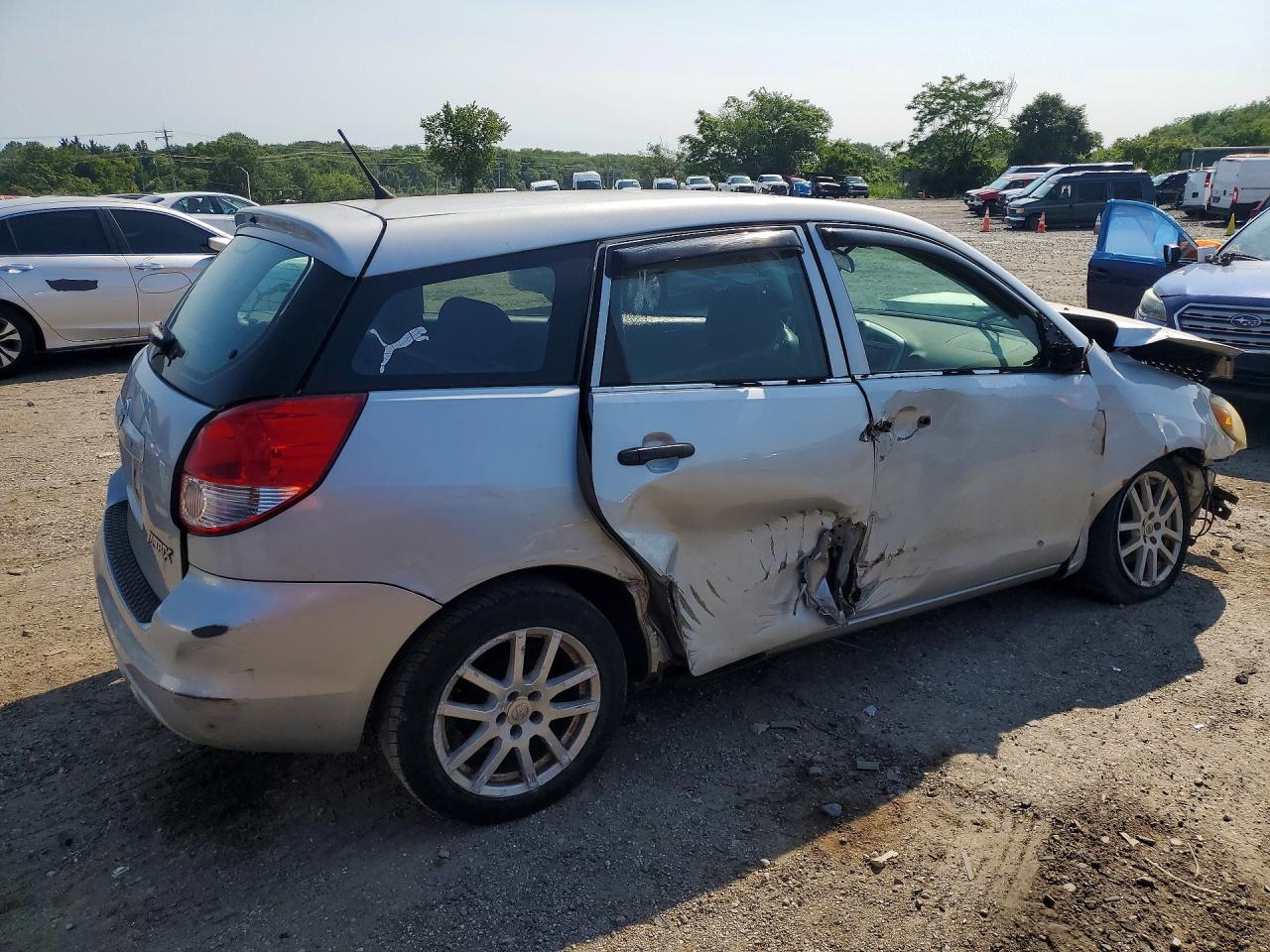 2005 Toyota Matrix Base Silver vin: 2T1KR32E95C354461
