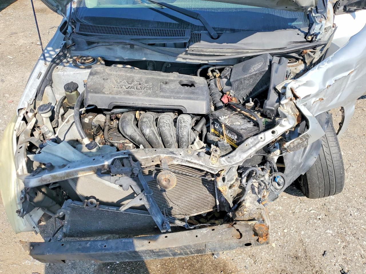 2005 Toyota Matrix Base Silver vin: 2T1KR32E95C354461