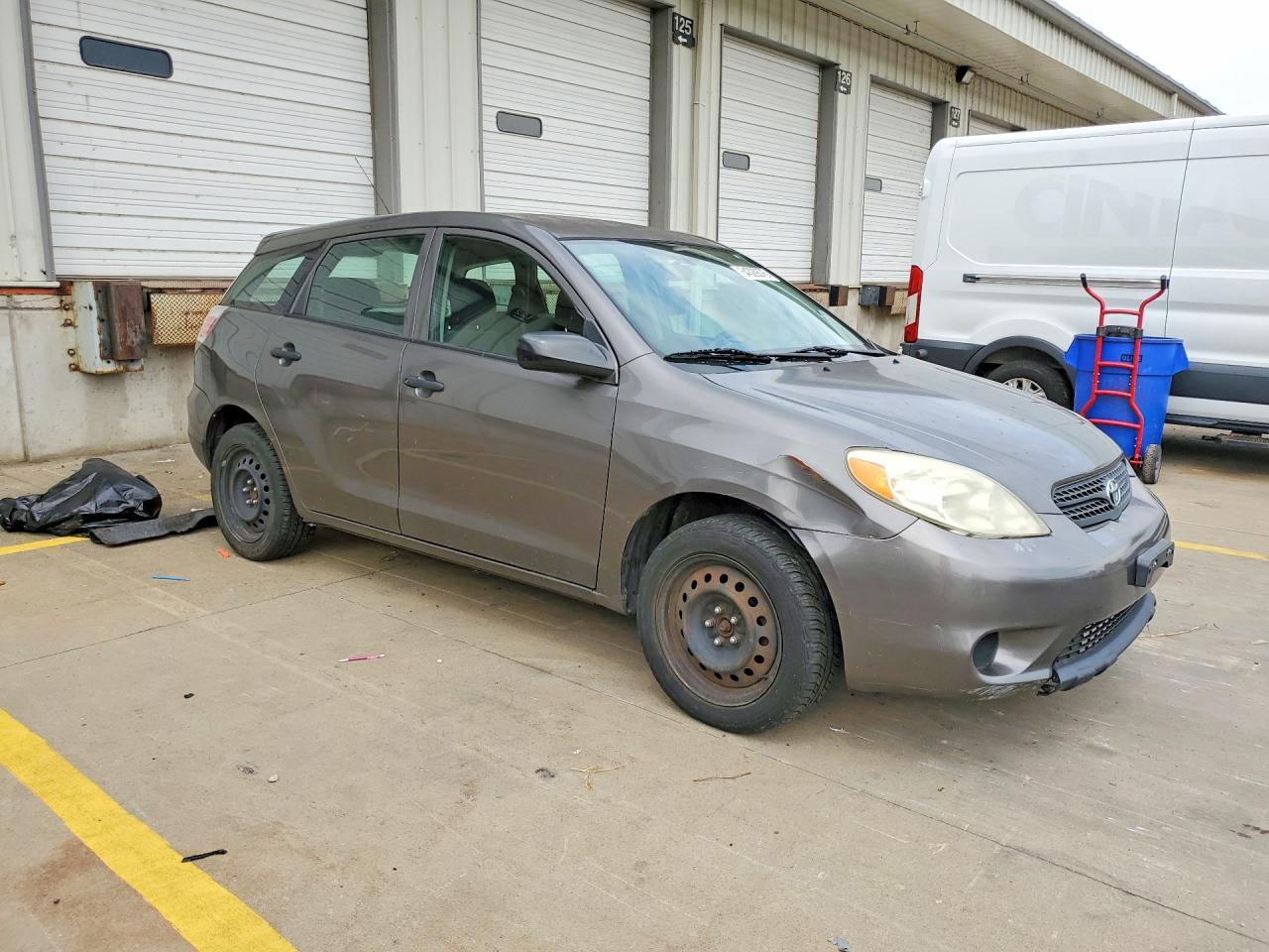 2005 Toyota Matrix Base Серый vin: 2T1KR32E95C382518