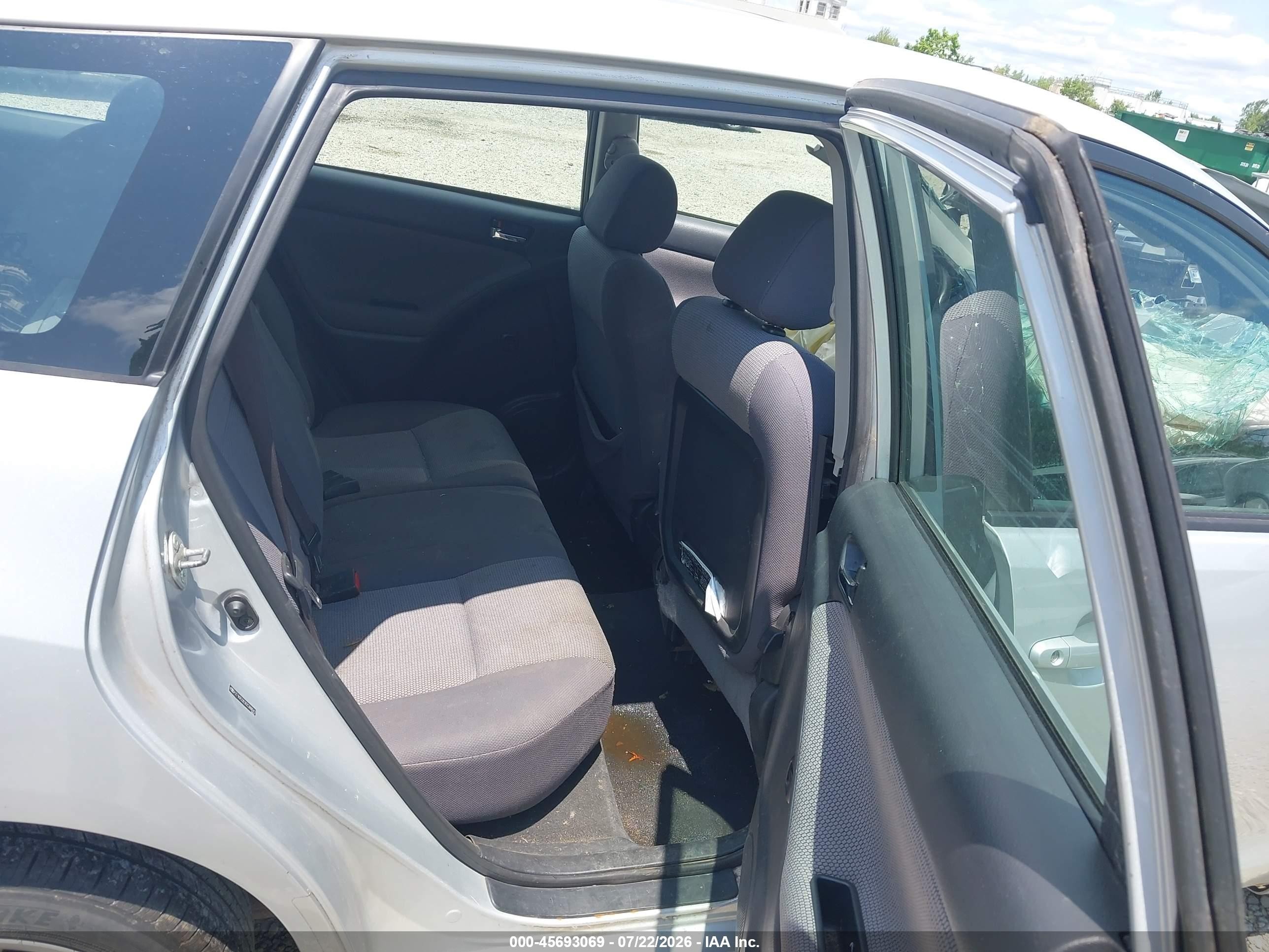 2005 Toyota Matrix Xr Silver vin: 2T1KR32E95C388643