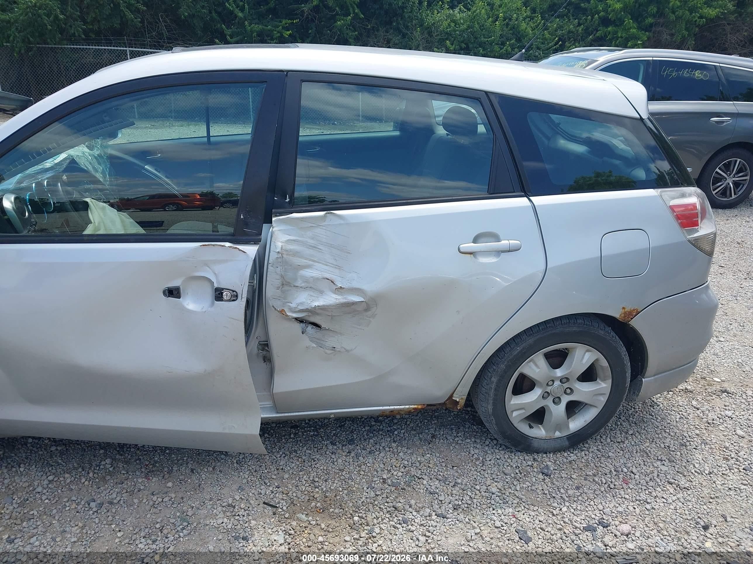 2005 Toyota Matrix Xr Silver vin: 2T1KR32E95C388643