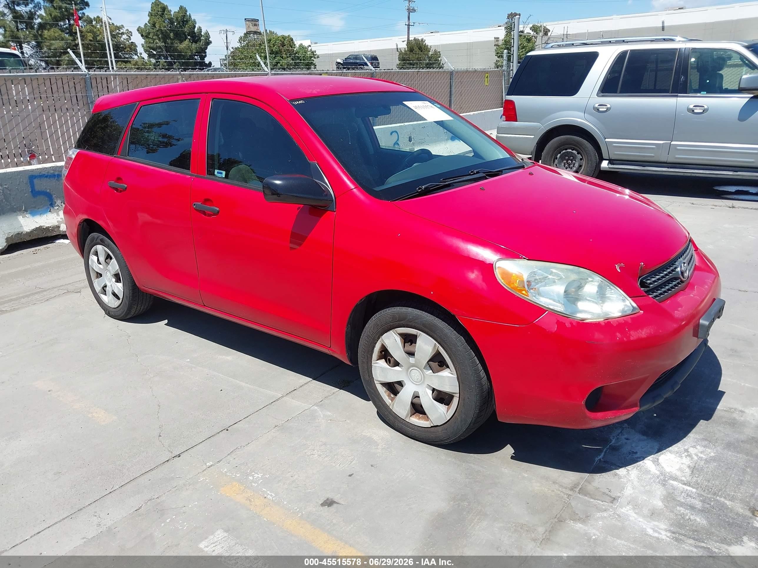 2005 Toyota Matrix   Red vin: 2T1KR32E95C394166