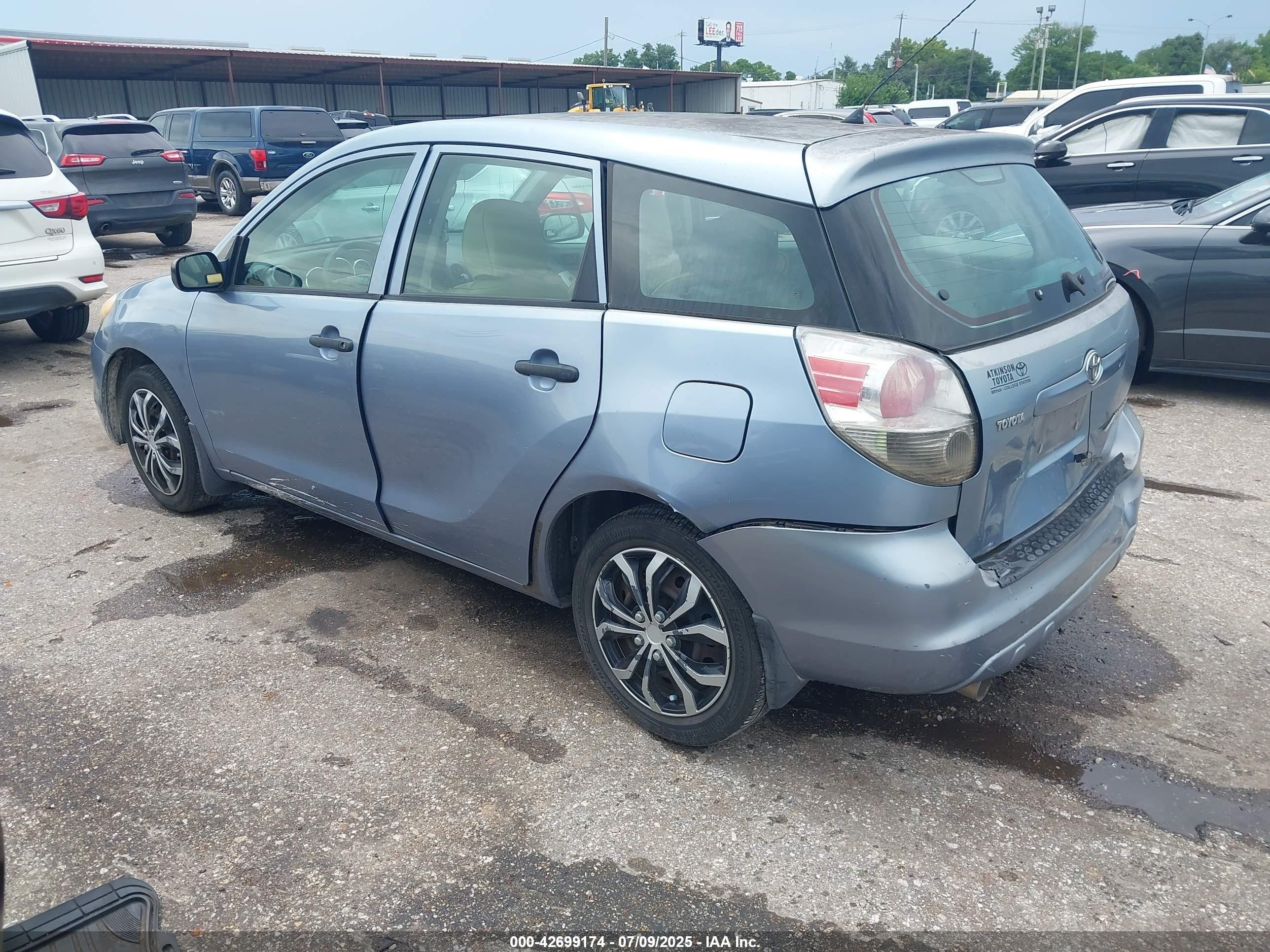 2005 Toyota Matrix   Light Blue vin: 2T1KR32E95C485504