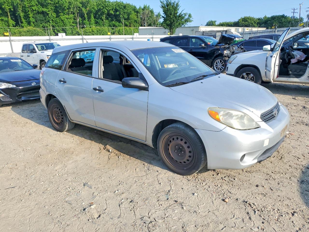 2005 Toyota Matrix Silver vin: 2T1KR32E95C505671