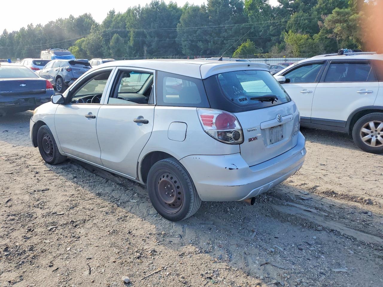 2005 Toyota Matrix Silver vin: 2T1KR32E95C505671