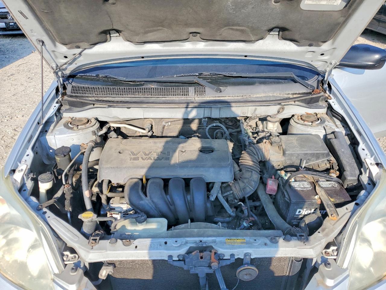 2005 Toyota Matrix Silver vin: 2T1KR32E95C505671