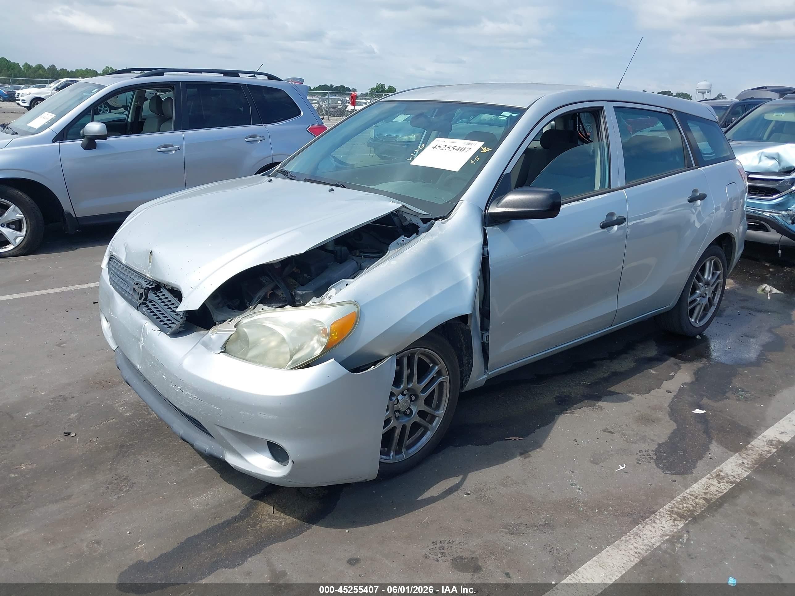2006 Toyota Matrix   Silver vin: 2T1KR32E96C560980