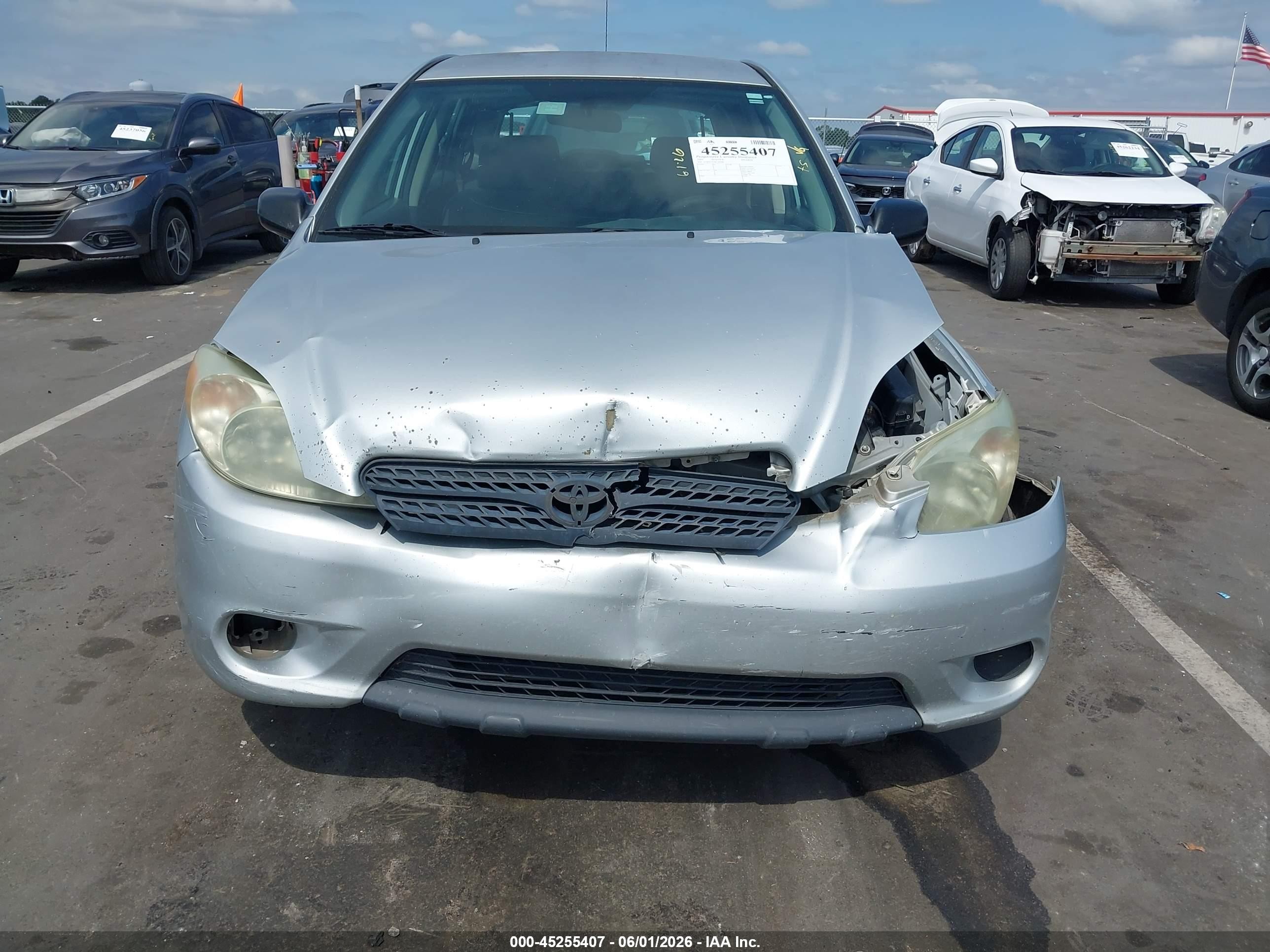 2006 Toyota Matrix   Silver vin: 2T1KR32E96C560980