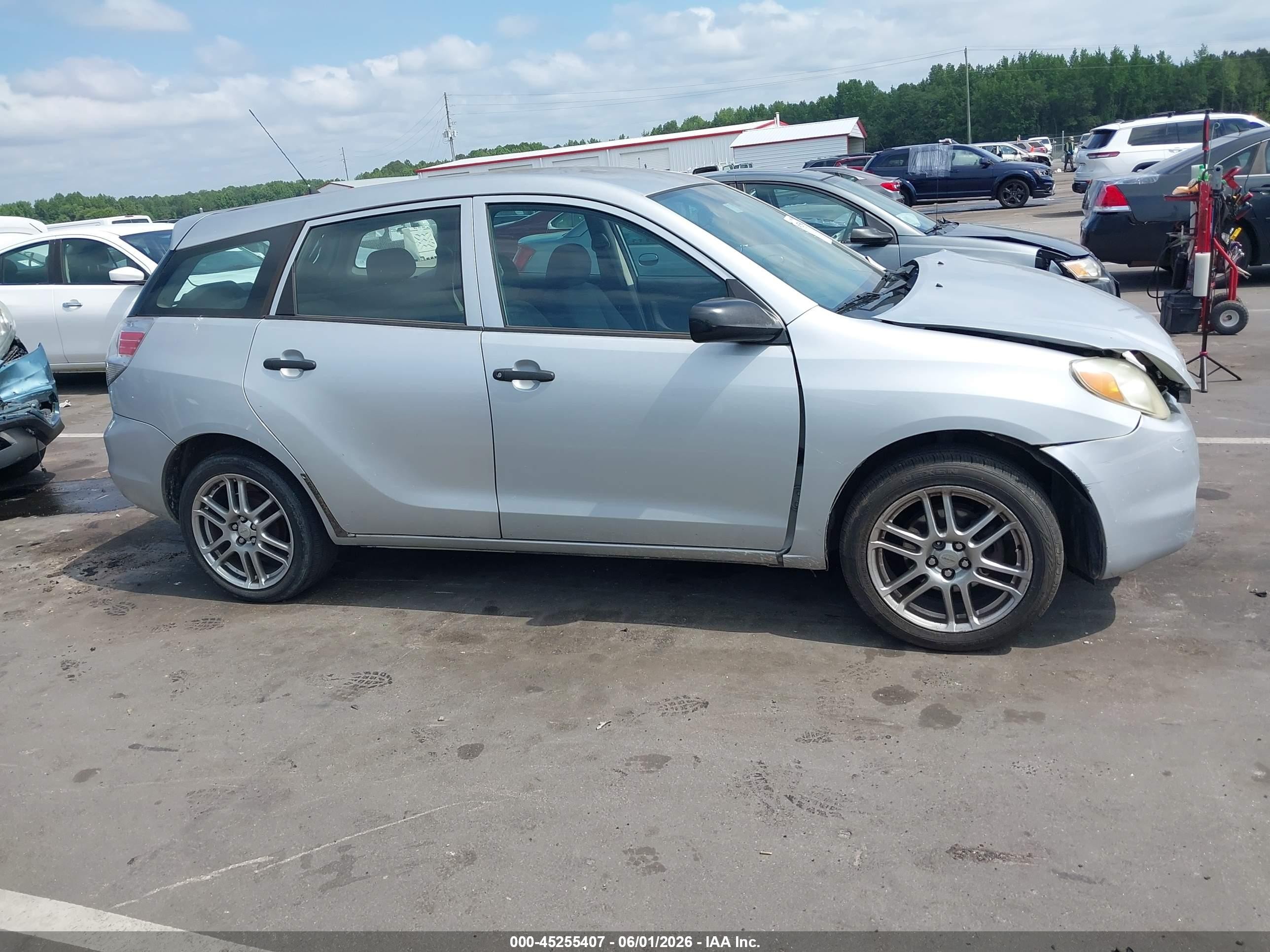 2006 Toyota Matrix   Silver vin: 2T1KR32E96C560980