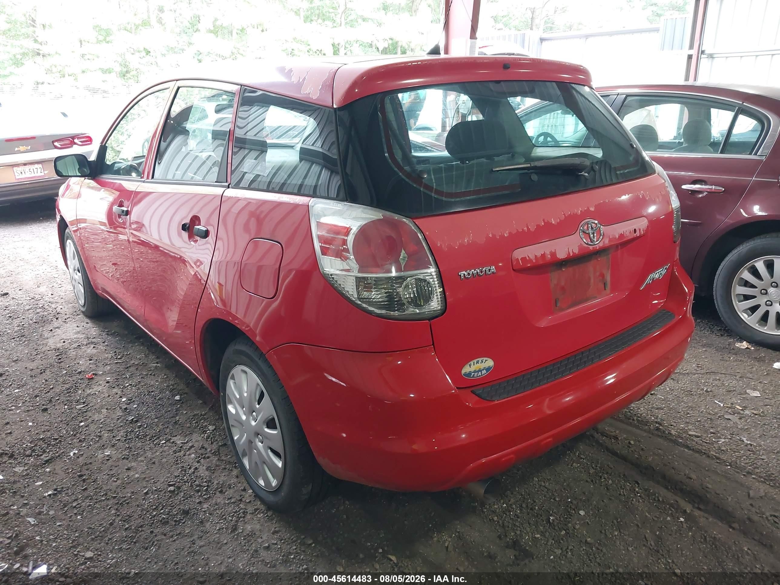2007 Toyota Matrix   Red vin: 2T1KR32E97C641589