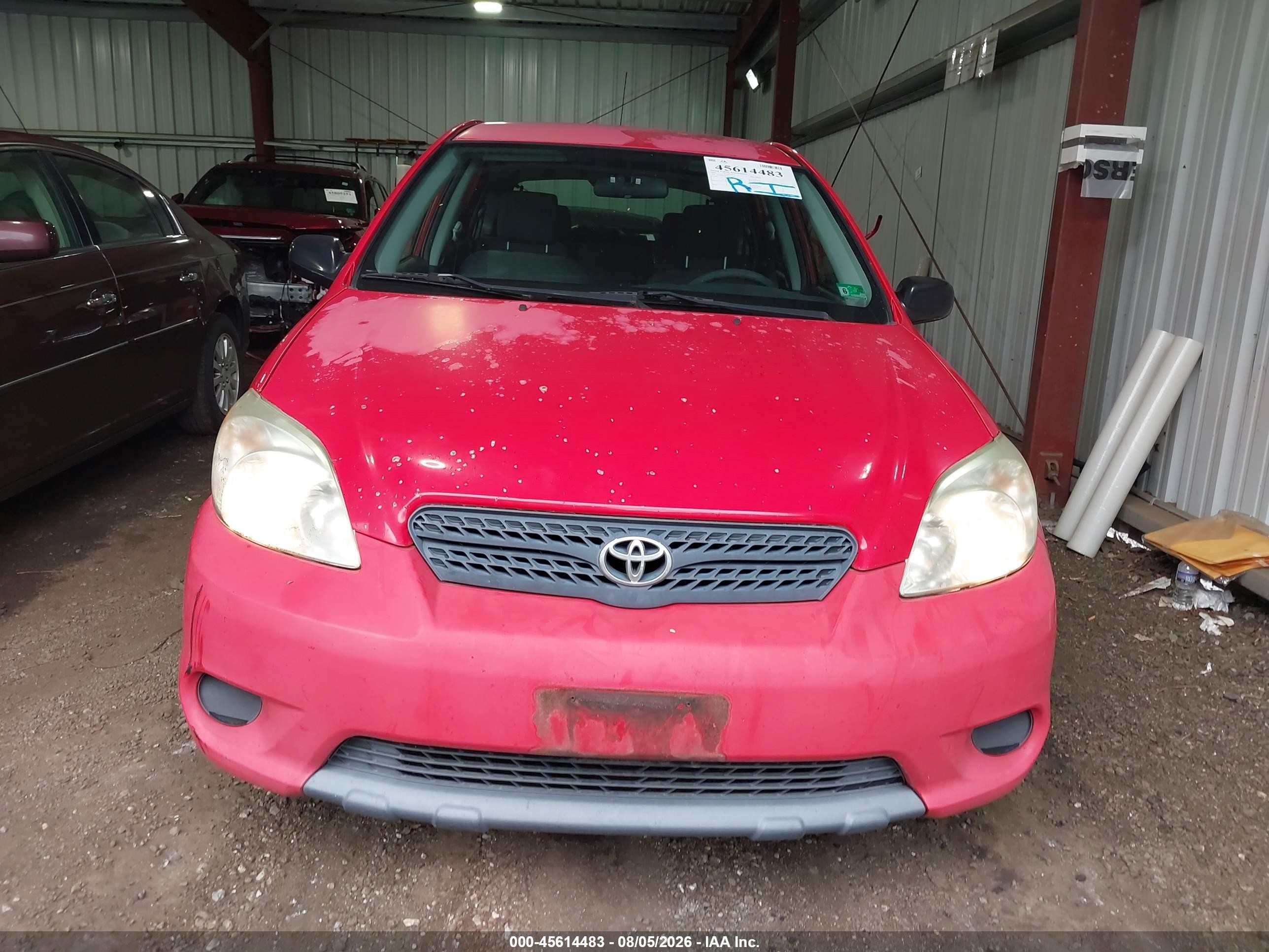 2007 Toyota Matrix   Red vin: 2T1KR32E97C641589