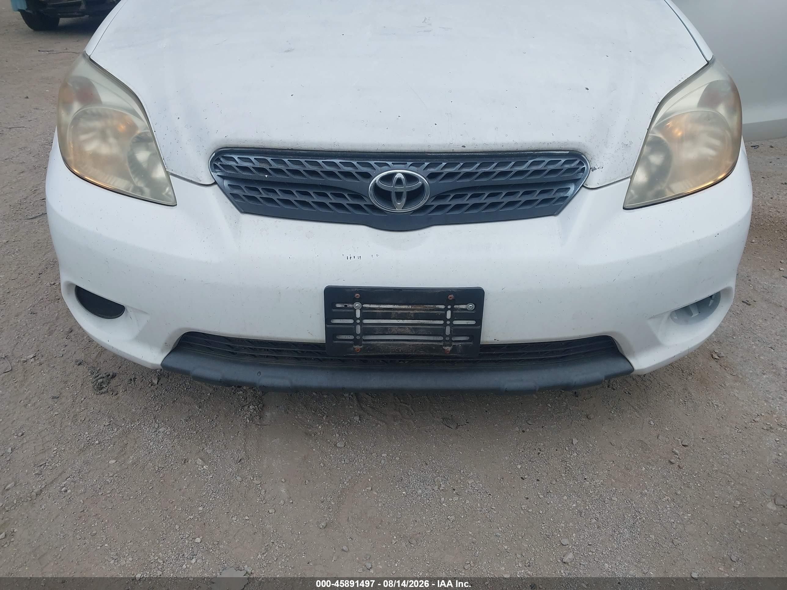 2007 Toyota Matrix   White vin: 2T1KR32E97C649630