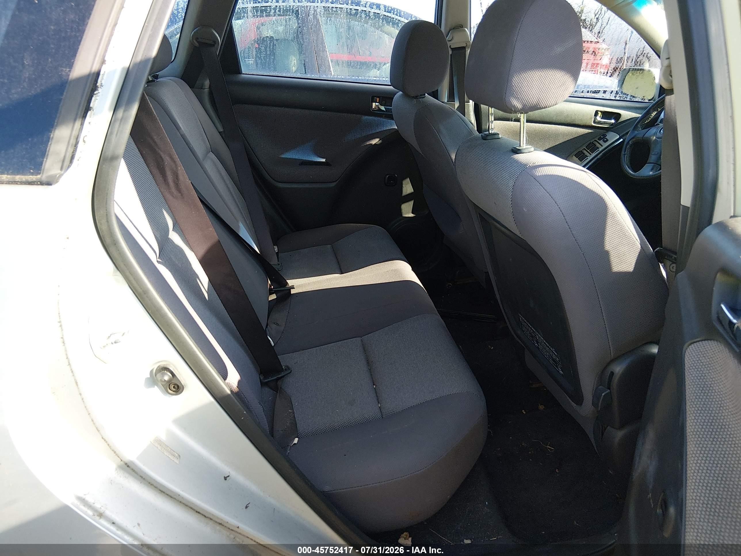 2003 Toyota Matrix Xr Серебряный vin: 2T1KR32EX3C059978