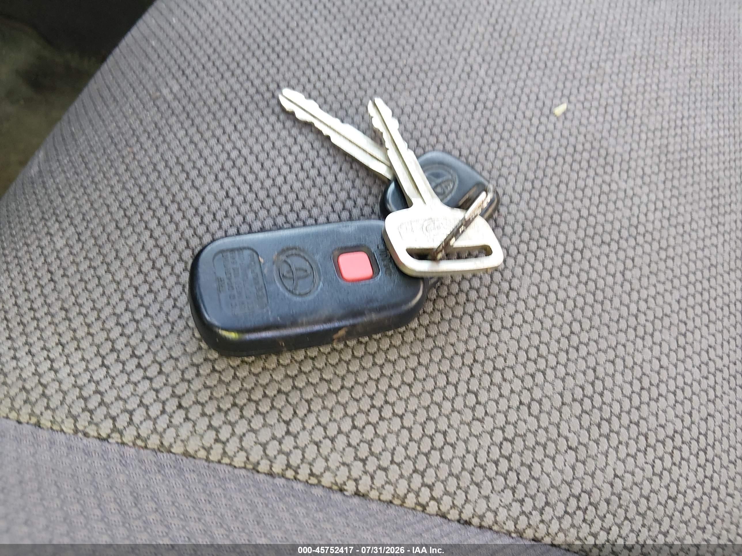 2003 Toyota Matrix Xr Серебряный vin: 2T1KR32EX3C059978