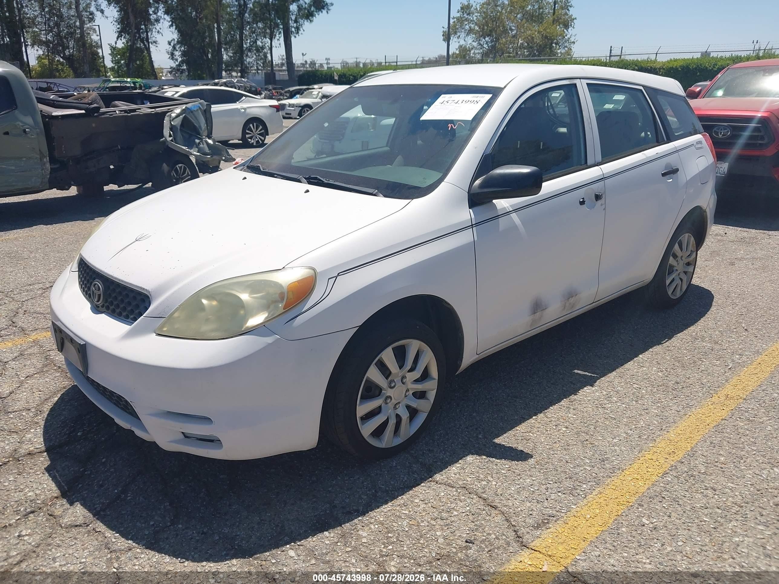2004 Toyota Matrix Standard White vin: 2T1KR32EX4C286072