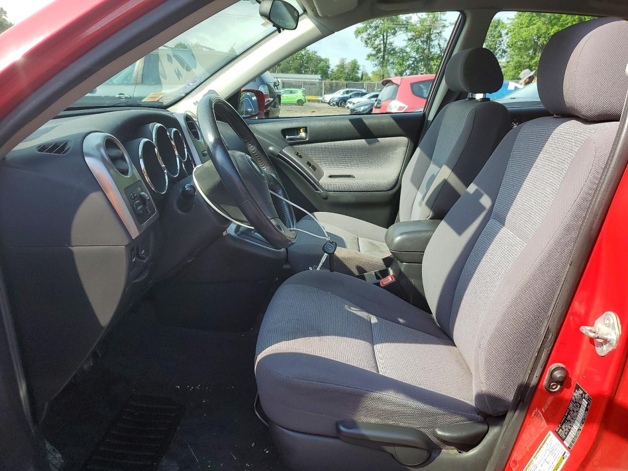 2005 Toyota Corolla Matrix Xr Red vin: 2T1KR32EX5C336423