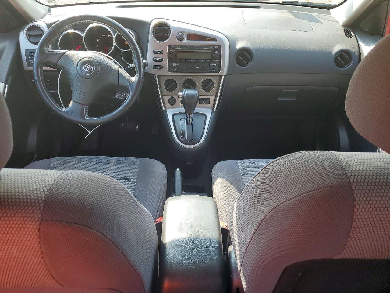 2005 Toyota Corolla Matrix Xr Red vin: 2T1KR32EX5C336423