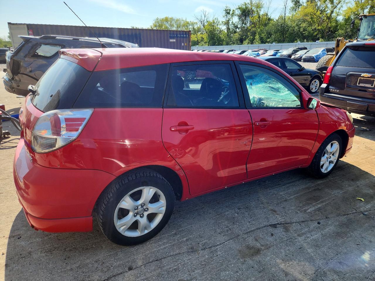 2005 Toyota Matrix Xr Red vin: 2T1KR32EX5C338334