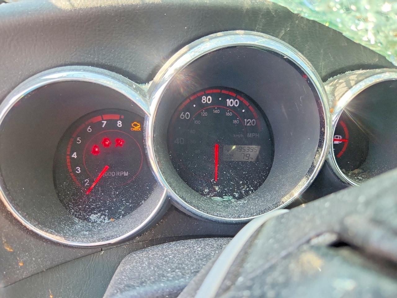 2005 Toyota Matrix Xr Red vin: 2T1KR32EX5C338334