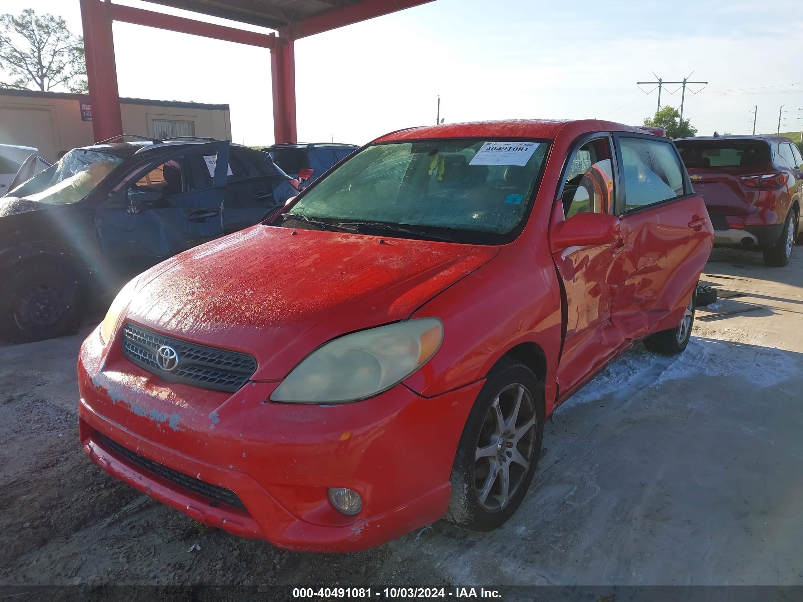 2005 Toyota Matrix Xr Red vin: 2T1KR32EX5C352685
