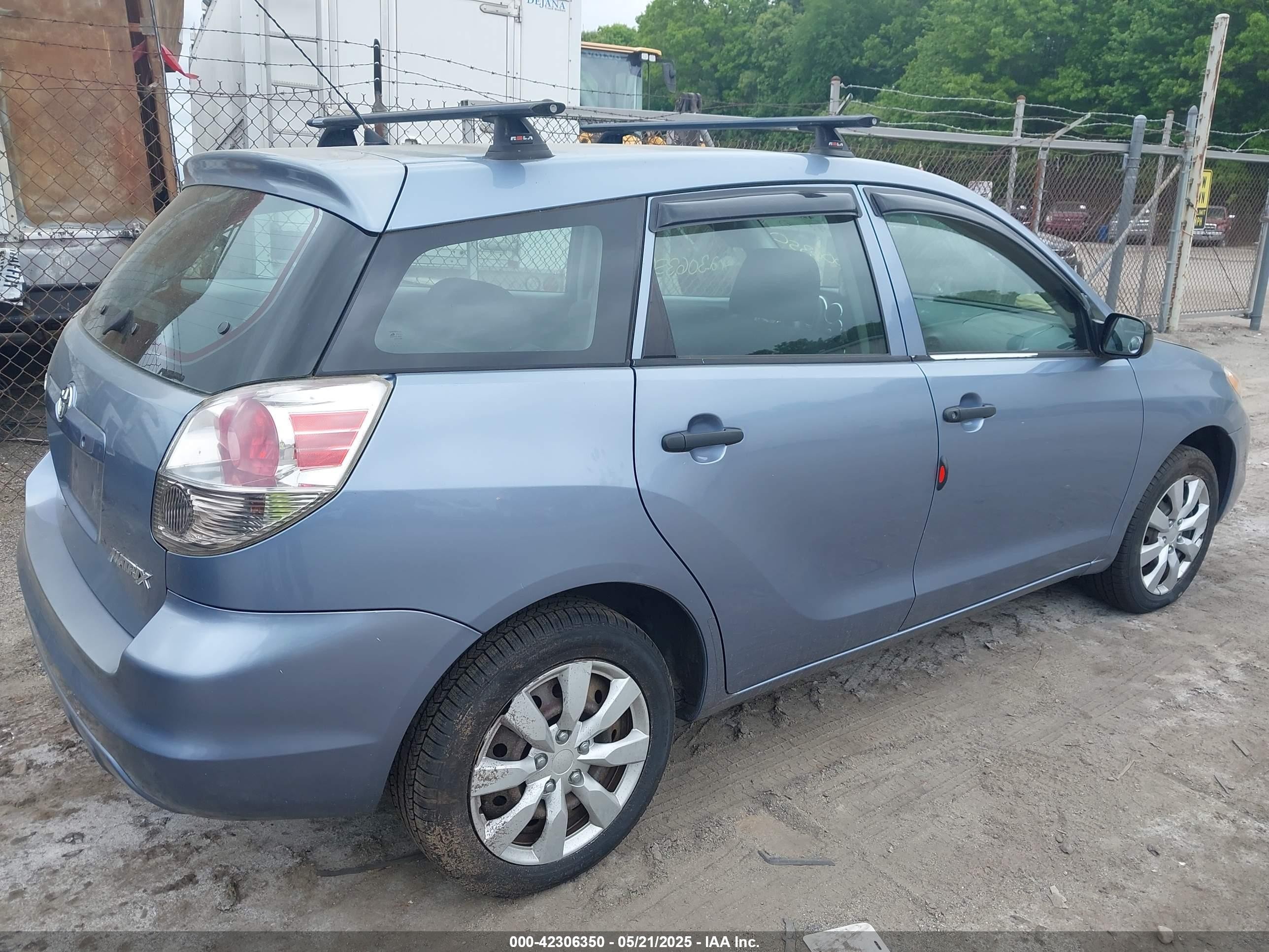 2005 Toyota Matrix Xr Black vin: 2T1KR32EX5C354730