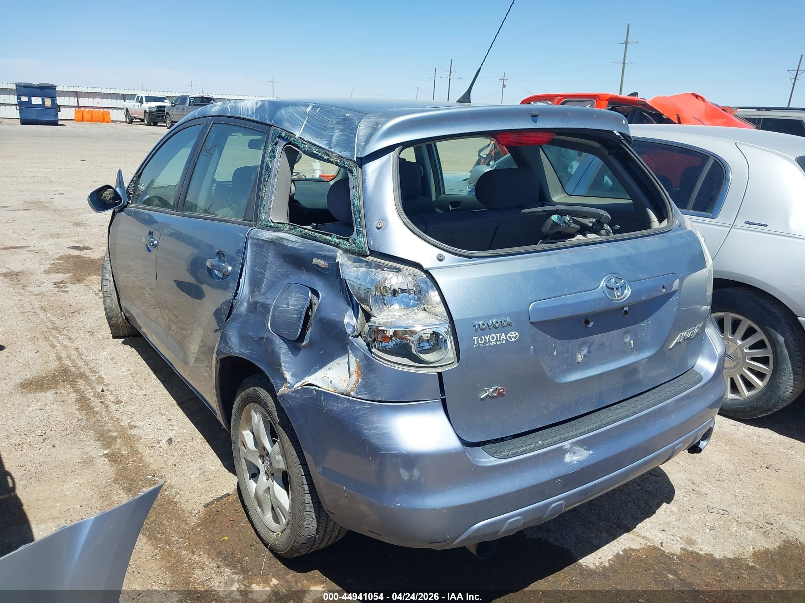 2005 Toyota Matrix Xr Silver vin: 2T1KR32EX5C392409
