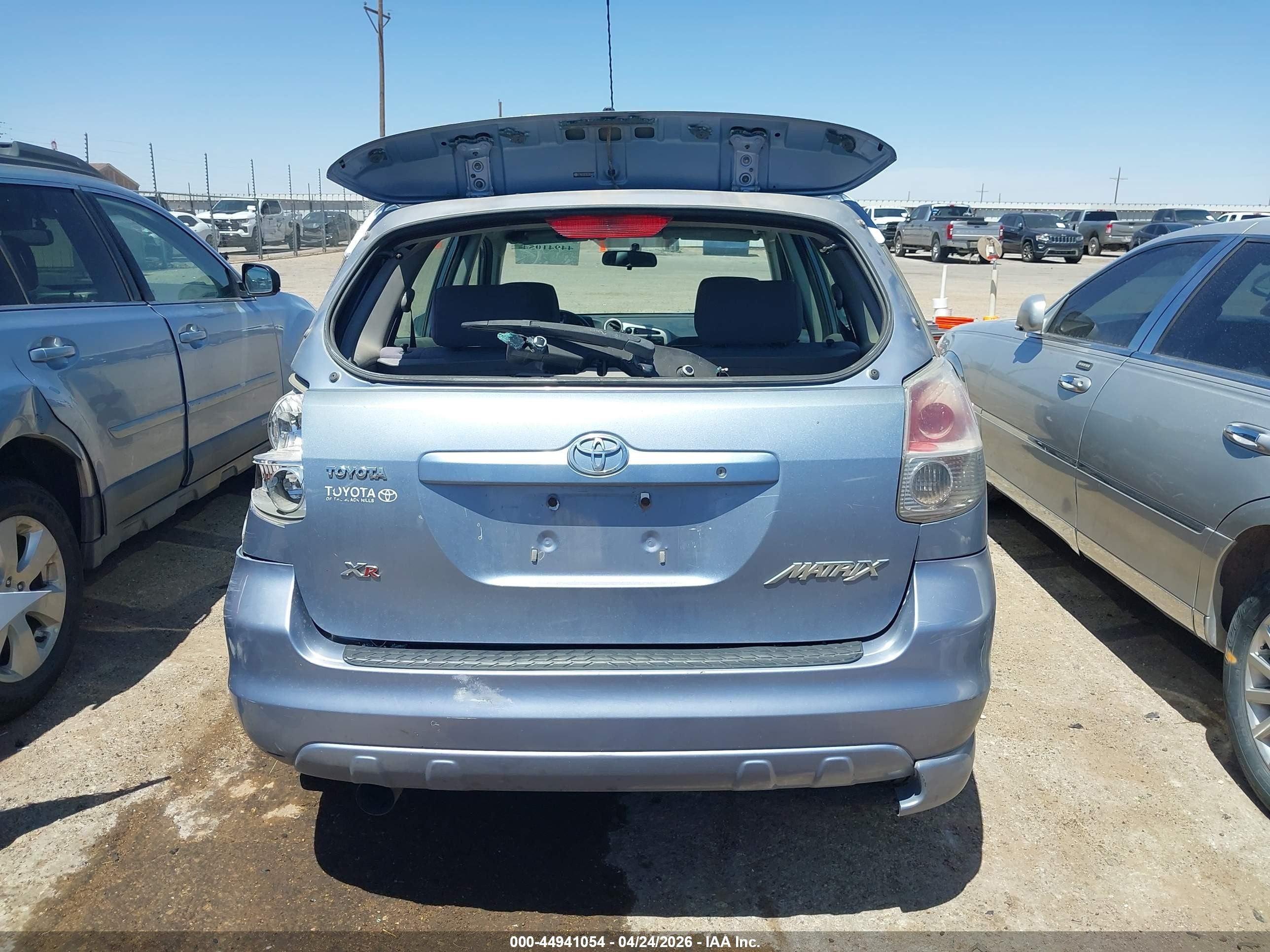 2005 Toyota Matrix Xr Silver vin: 2T1KR32EX5C392409