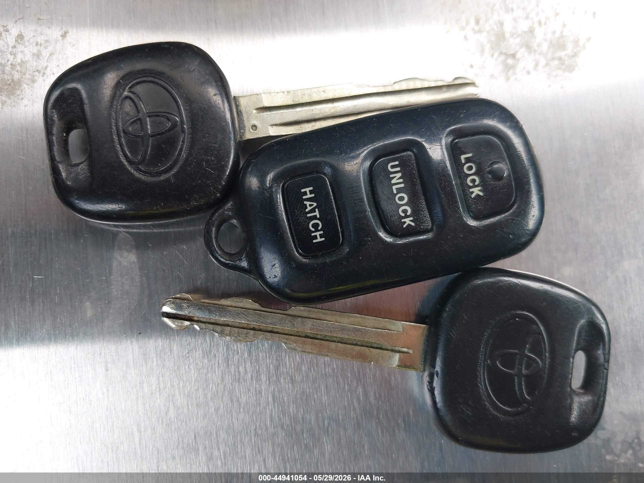 2005 Toyota Matrix Xr Silver vin: 2T1KR32EX5C392409