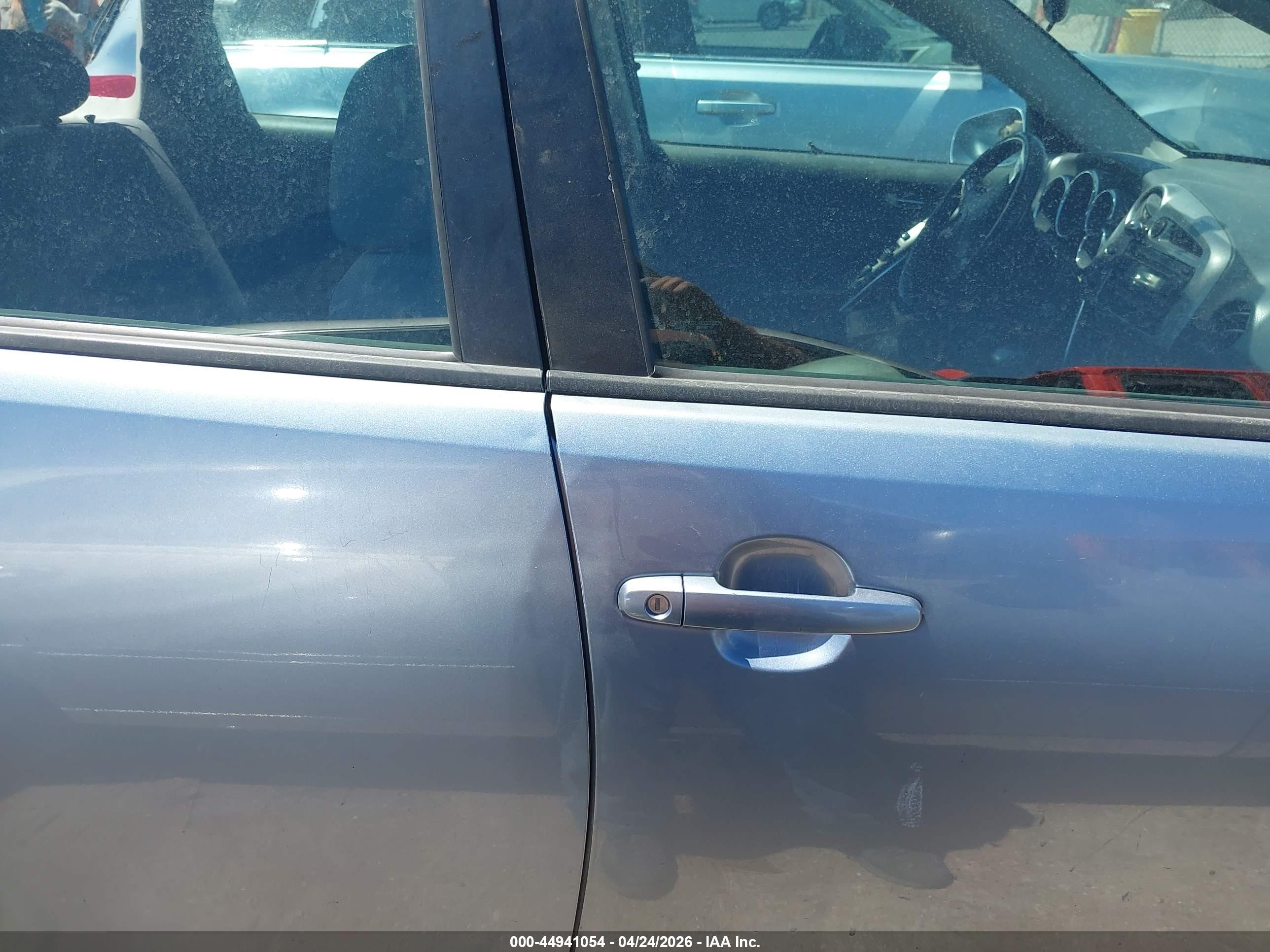 2005 Toyota Matrix Xr Silver vin: 2T1KR32EX5C392409