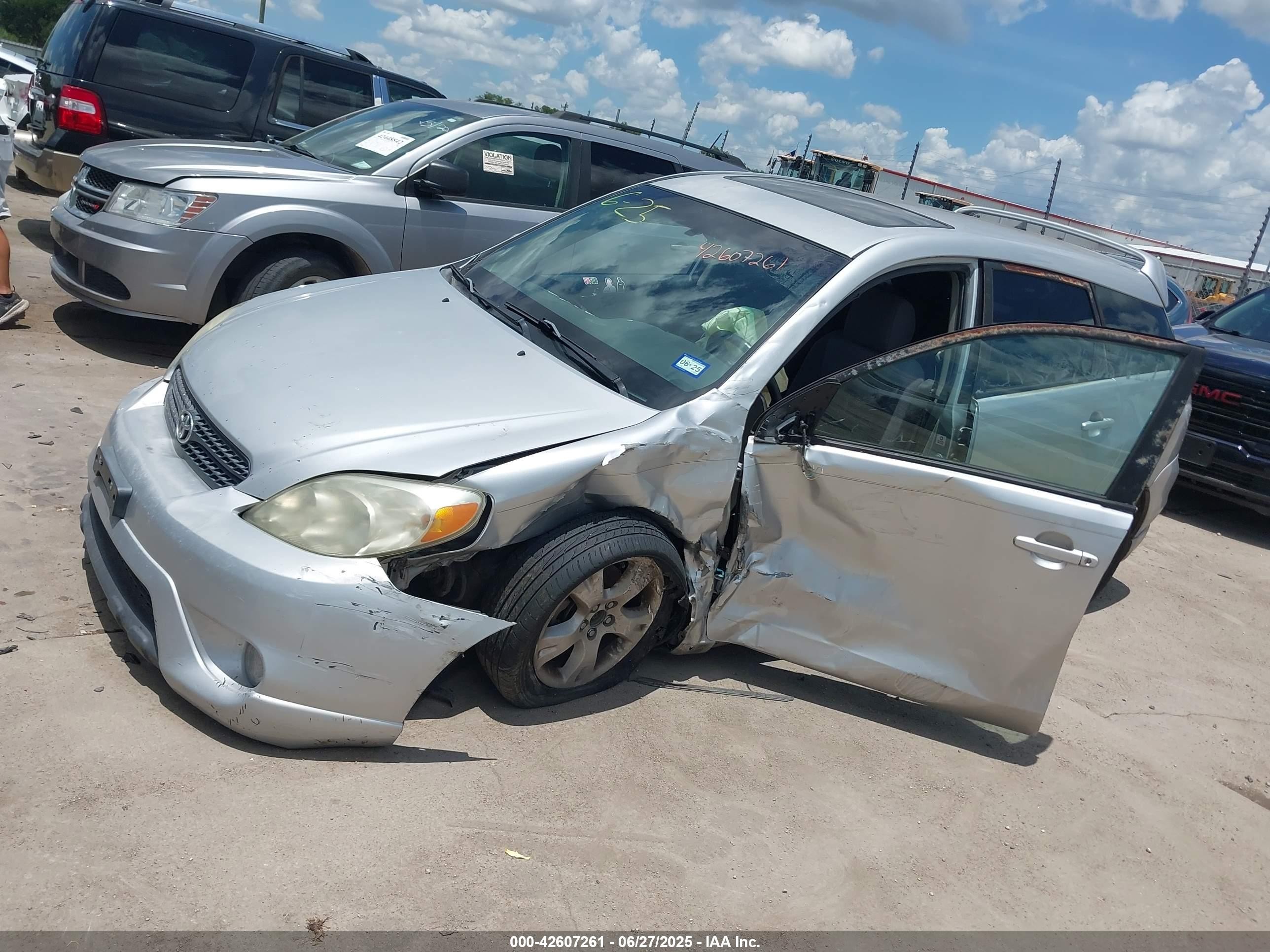 2005 Toyota Matrix Xr Silver vin: 2T1KR32EX5C484006
