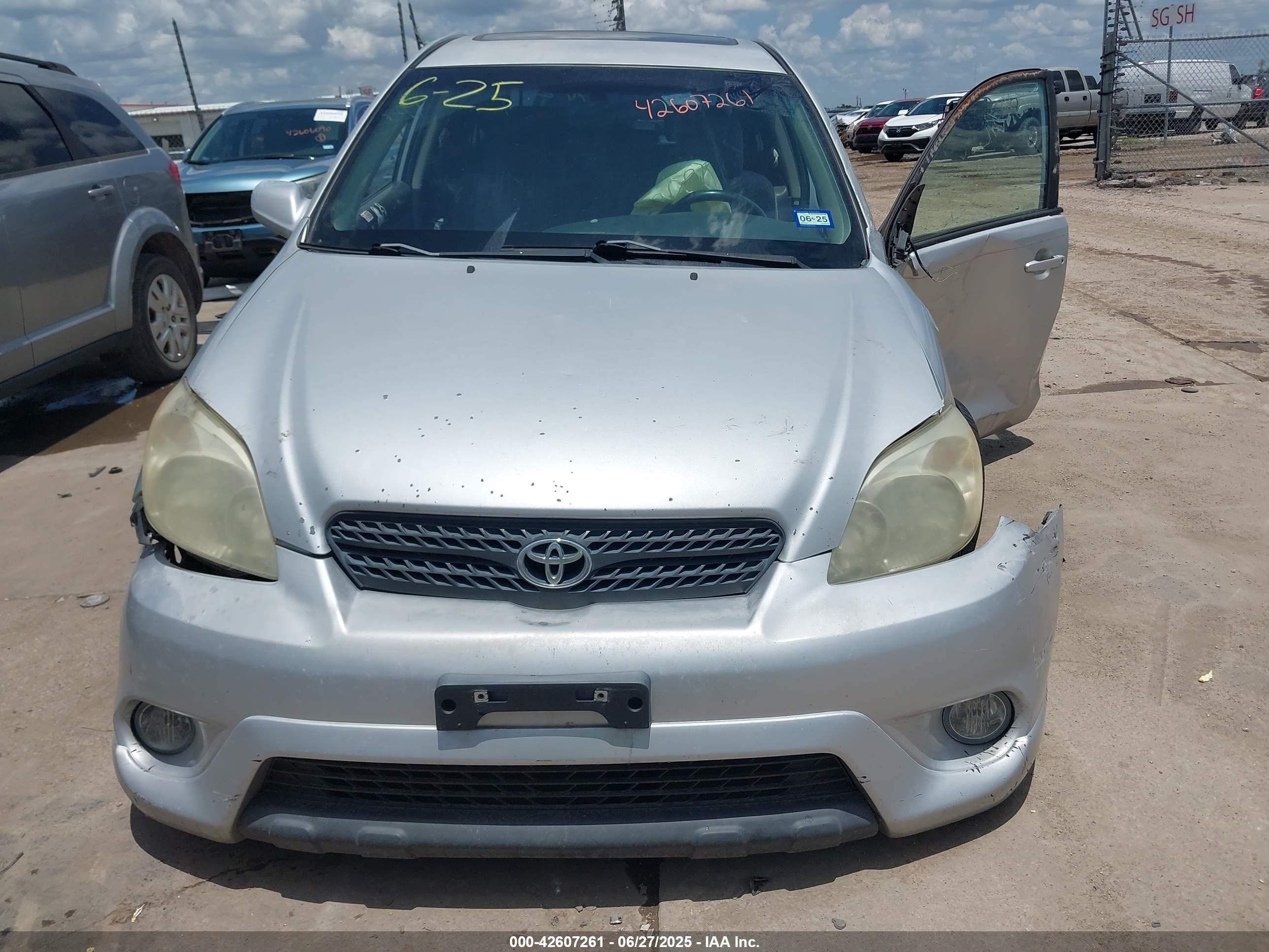 2005 Toyota Matrix Xr Silver vin: 2T1KR32EX5C484006