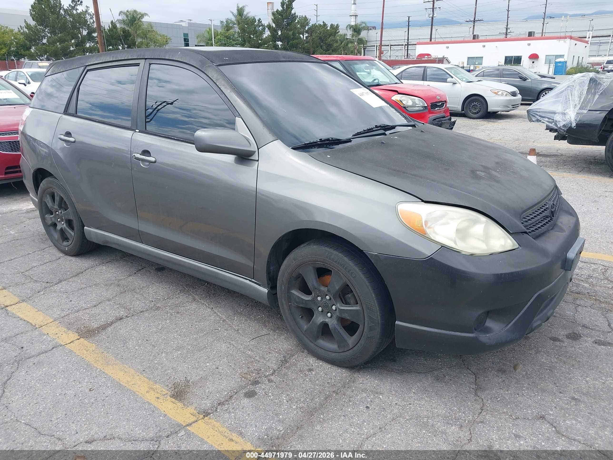 2005 Toyota Matrix Xr Brown vin: 2T1KR32EX5C501600