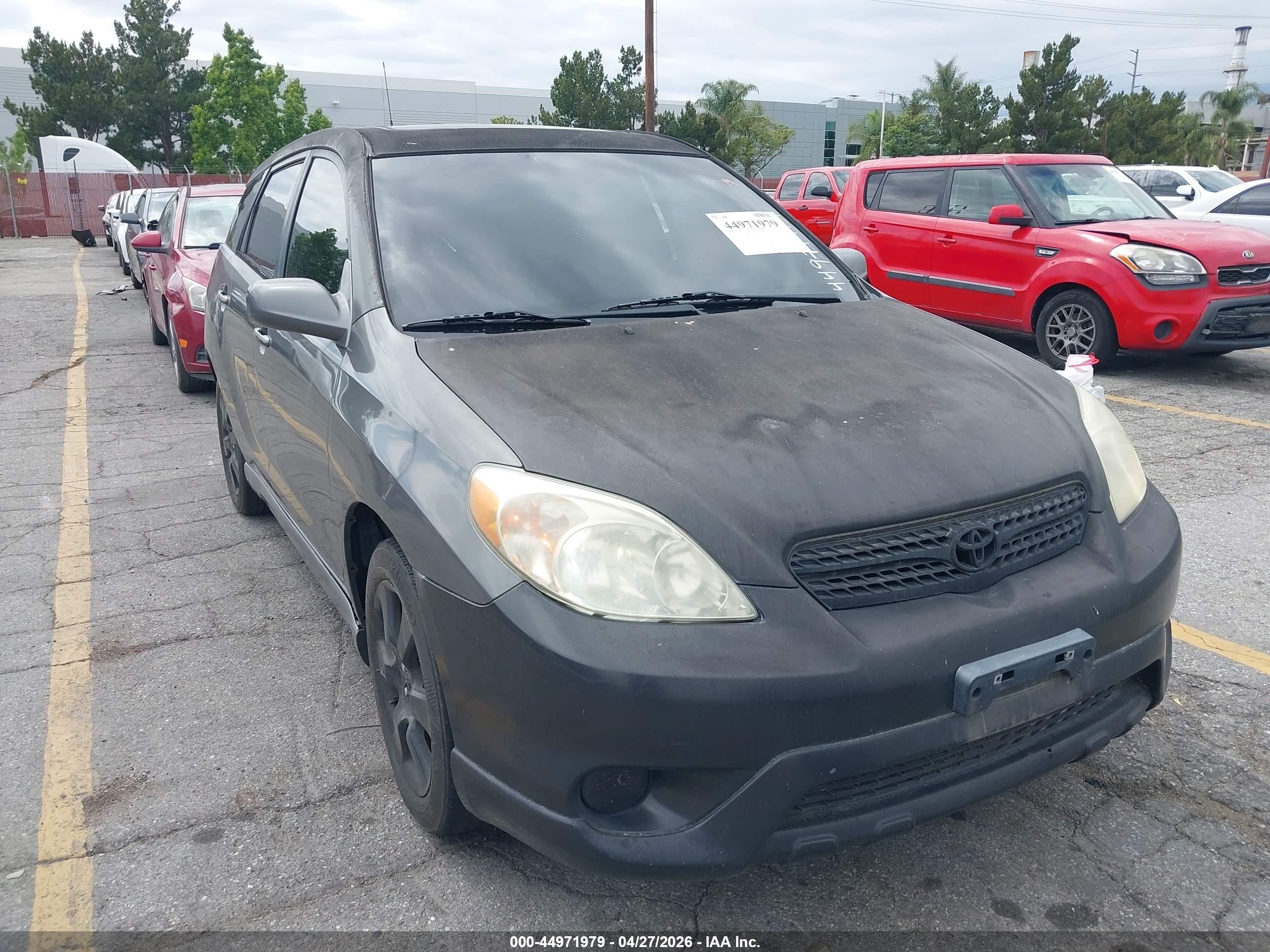 2005 Toyota Matrix Xr Brown vin: 2T1KR32EX5C501600