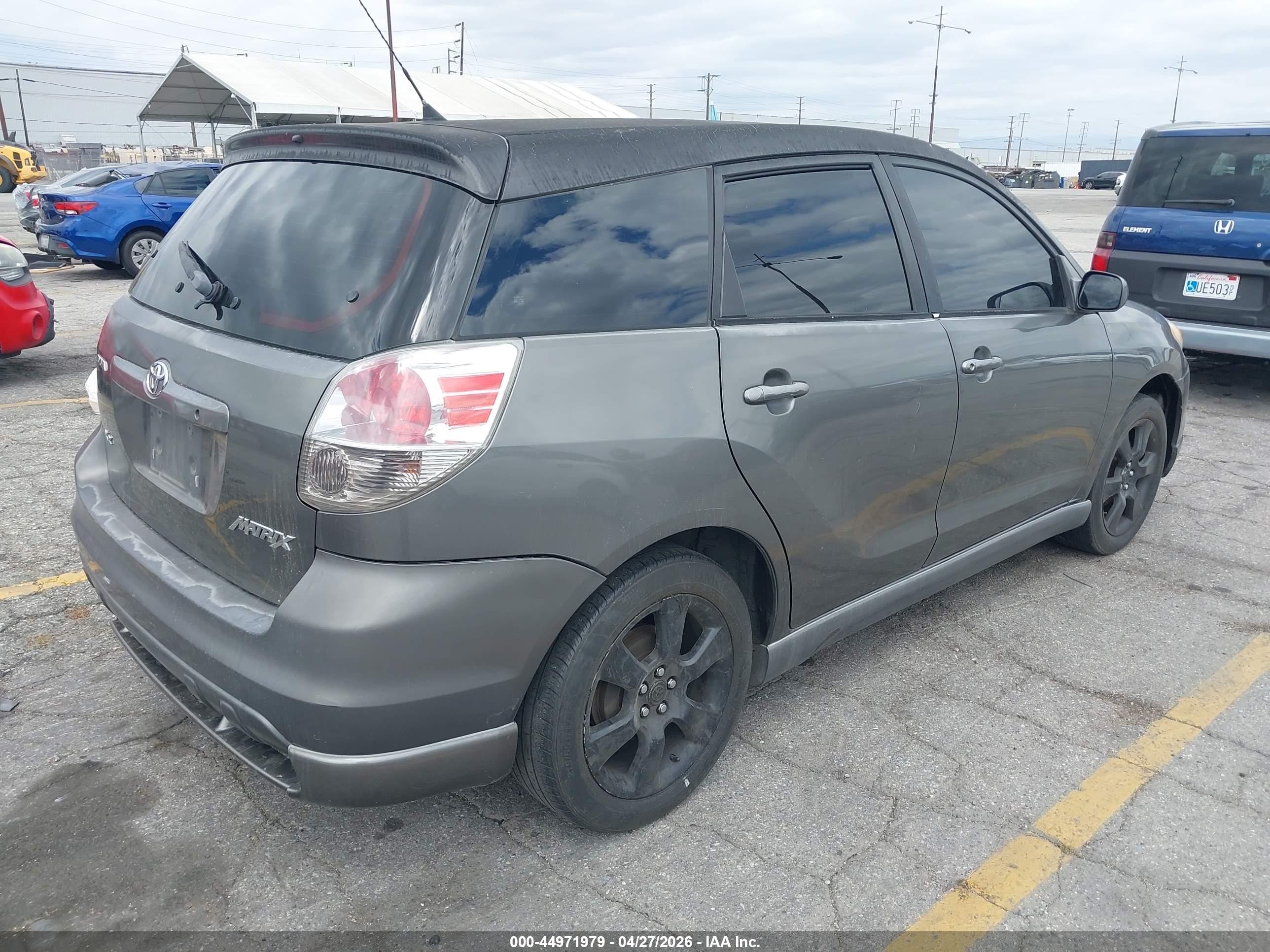 2005 Toyota Matrix Xr Brown vin: 2T1KR32EX5C501600